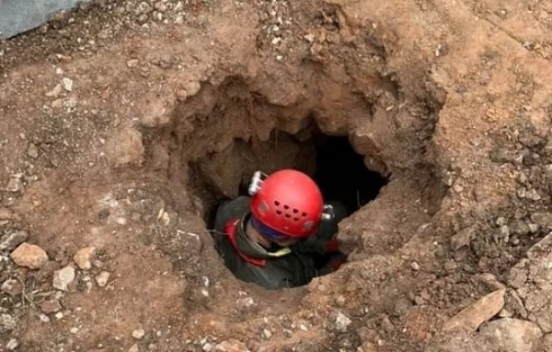 Nowa jaskinia niedaleko Kielc odkryta podczas prac firmy AMC