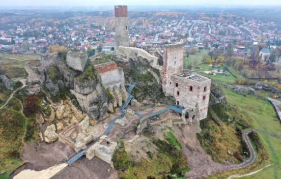 Remont zamku Dolnego i Wysokiego w Olsztynie k. Częstochowy