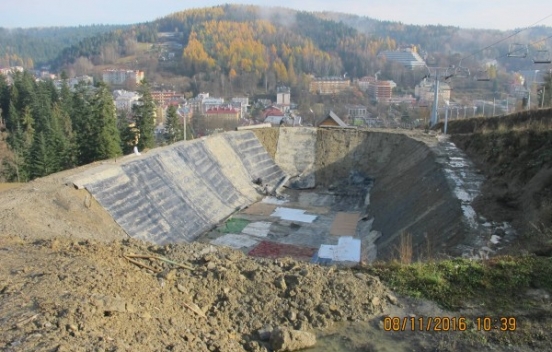 Uszczelnienie zbiorników wodnych do naśnieżania stoków narciarskich - Krynica